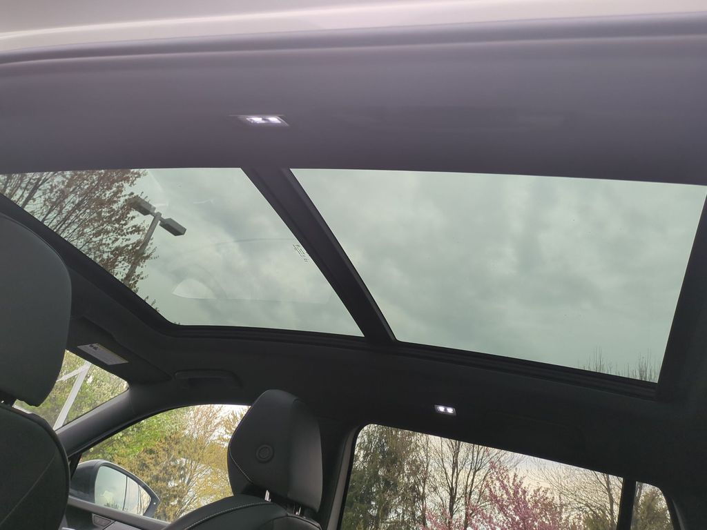 2026 Volkswagen Tiguan SE R-LINE BLACK - Photo 17