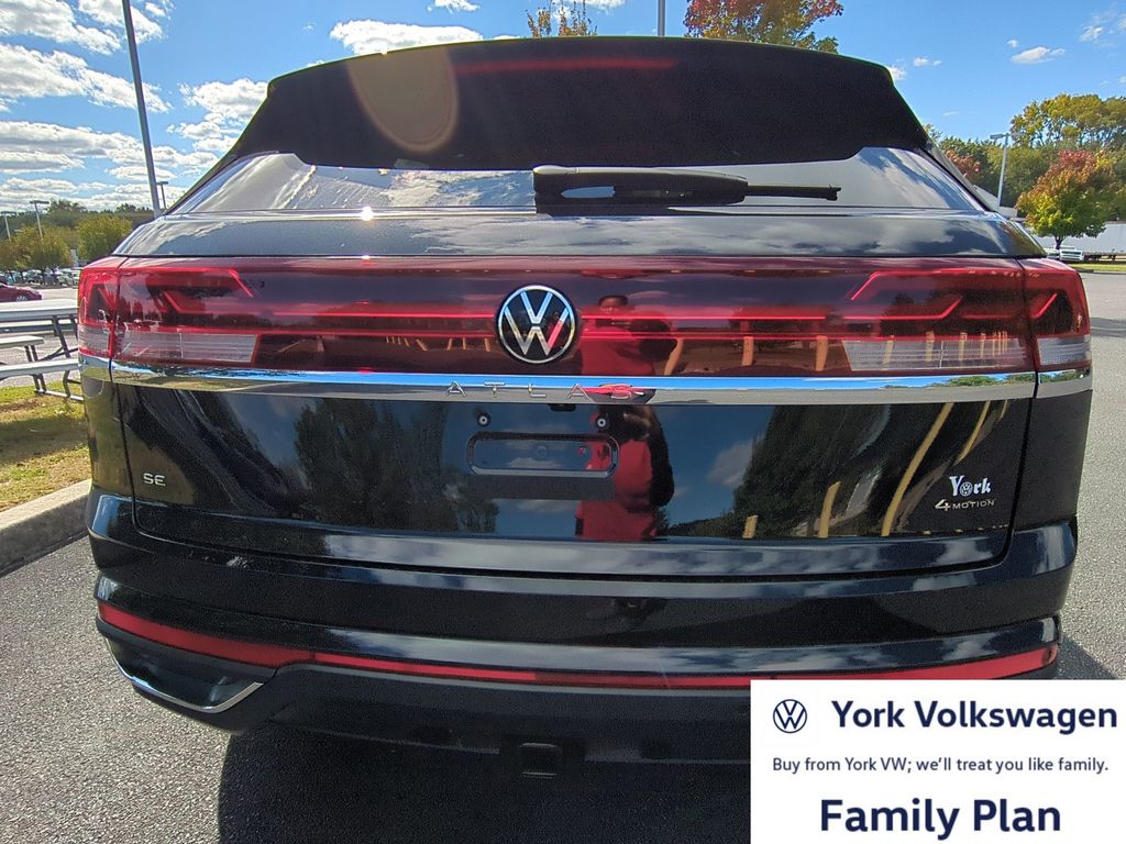 2026 Volkswagen Atlas Cross Sport SE w/Tech - Photo 4