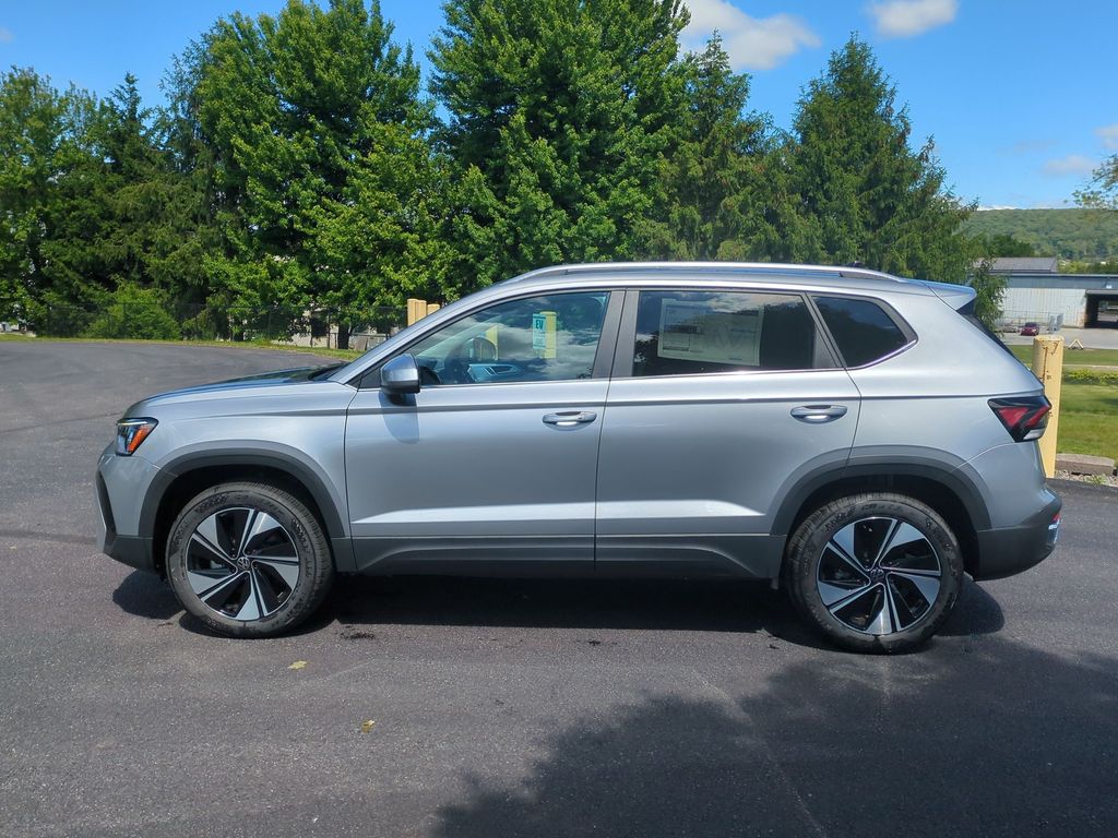 2026 Volkswagen Taos SE - Photo 4