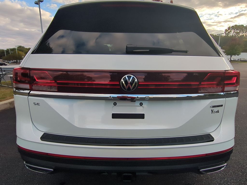 2026 Volkswagen Atlas SE w/Tech - Photo 4