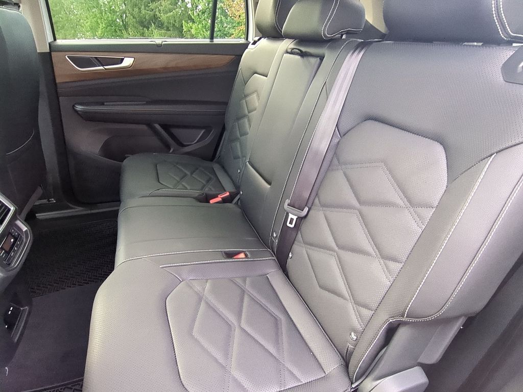 2026 Volkswagen Atlas SE w/Tech - Photo 11