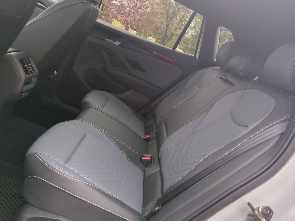2026 Volkswagen Tiguan SE R-LINE BLACK - Photo 14