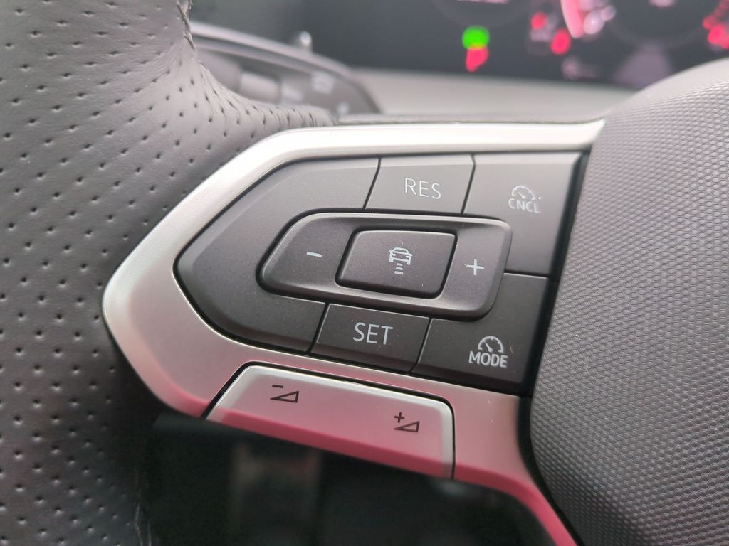 2026 Volkswagen Tiguan SE R-LINE BLACK - Photo 20