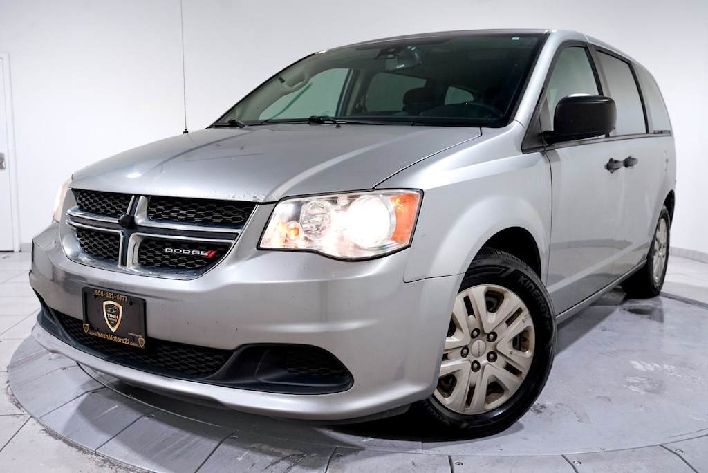 Used 2019 Dodge Grand Caravan SE Van Passenger Van