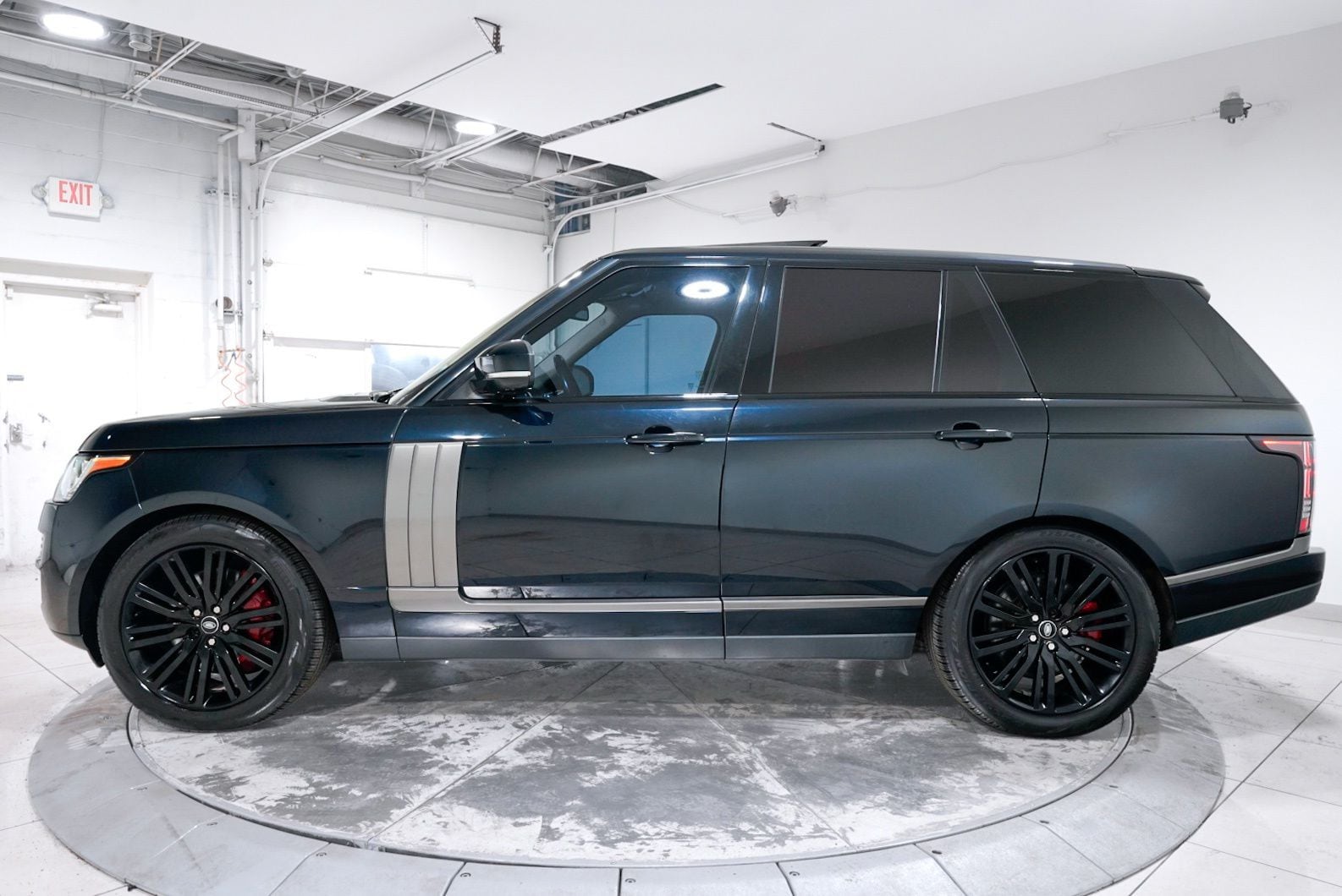 2016 Land Rover Range Rover Supercharged - Photo 11
