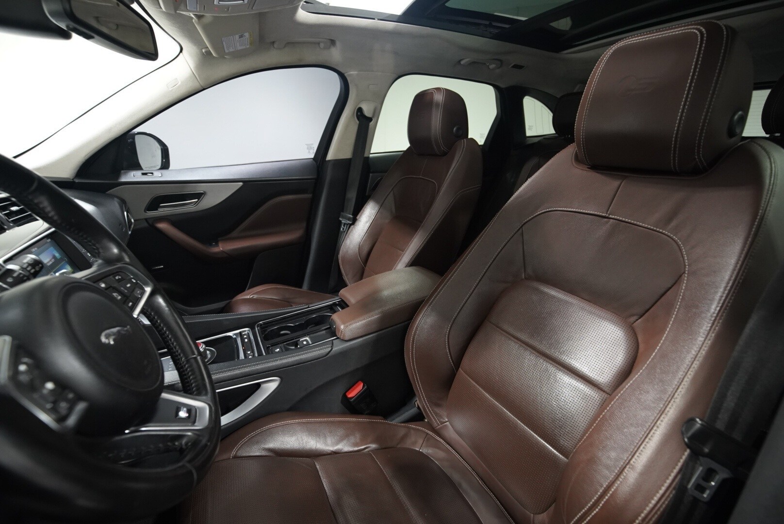 2018 Jaguar F-PACE S photo 2