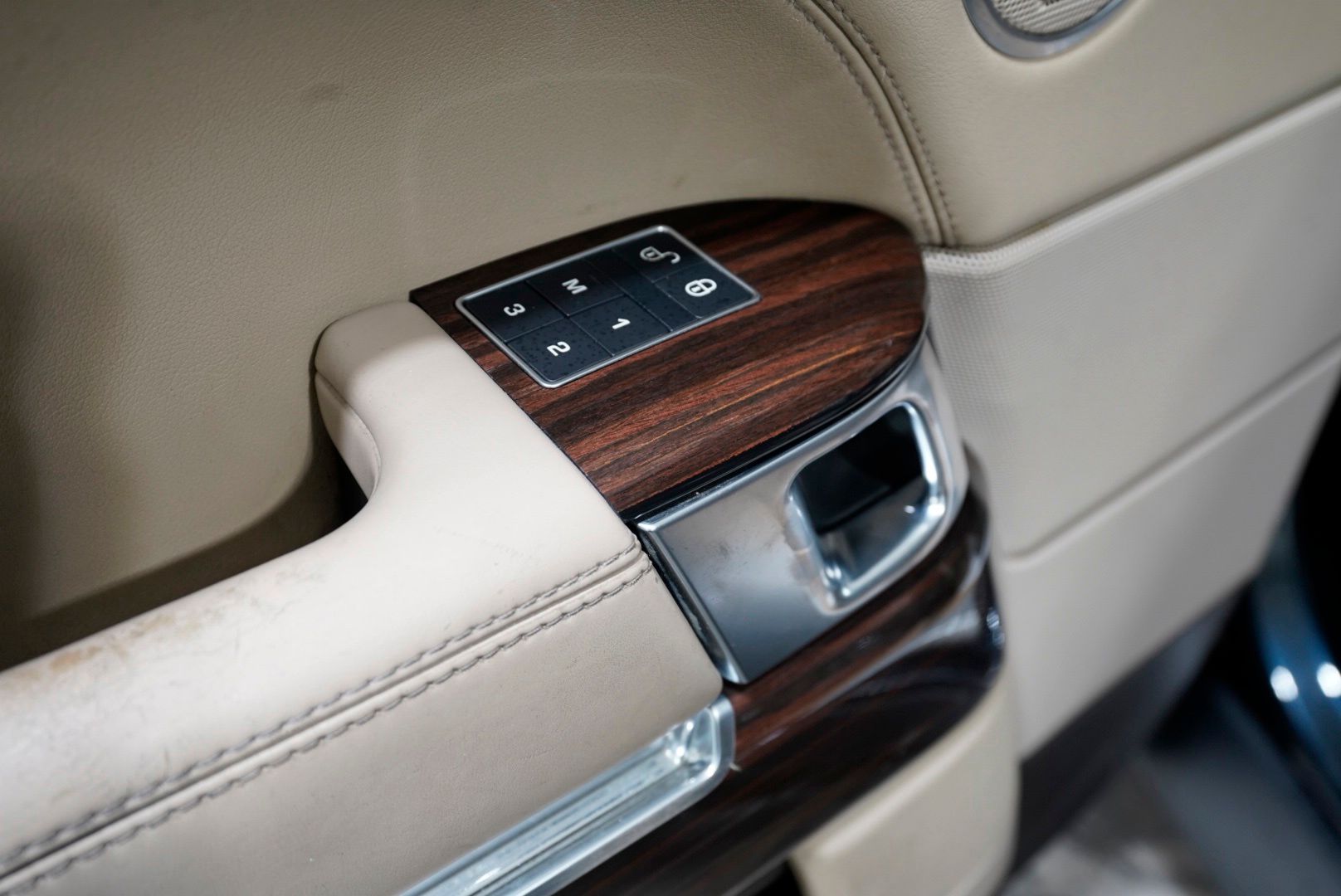 2016 Land Rover Range Rover Supercharged - Photo 25