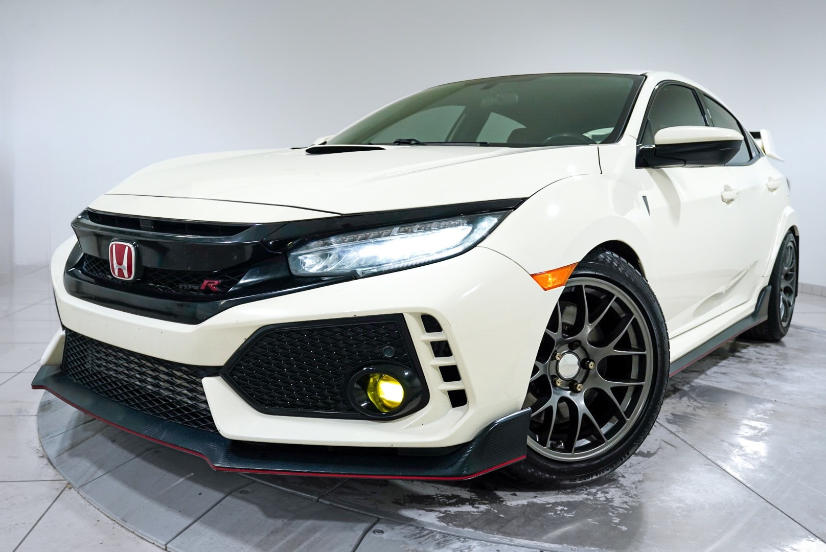 2019 Honda Civic Hatchback Type-R's photo