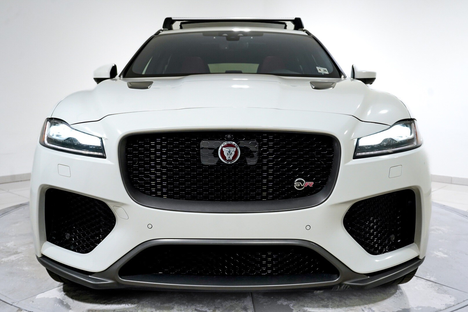 2020 Jaguar F-PACE SVR photo 3