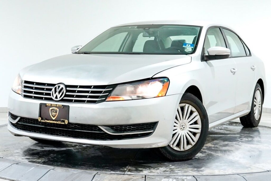 Used 2014 Volkswagen Passat 1.8T Wolfsburg Edition w/PZEV Sedan