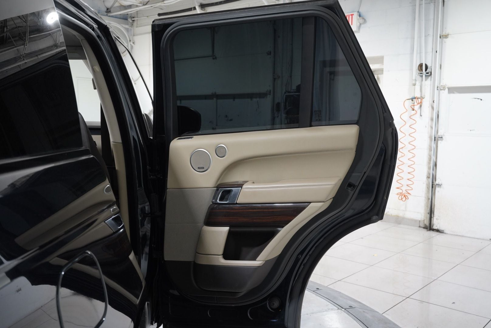 2016 Land Rover Range Rover Supercharged - Photo 29