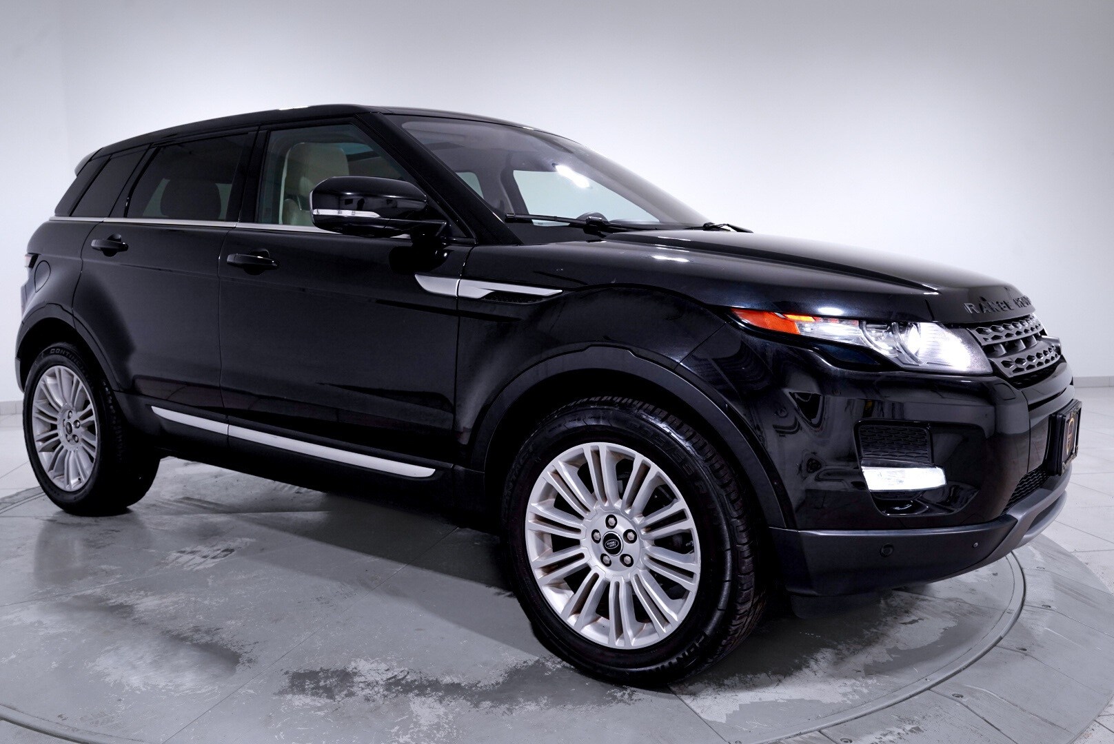 2013 Land Rover Range Rover Evoque Pure photo 4
