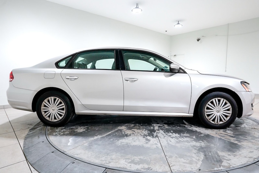Used 2014 Volkswagen Passat 1.8T Wolfsburg Edition w/PZEV Sedan