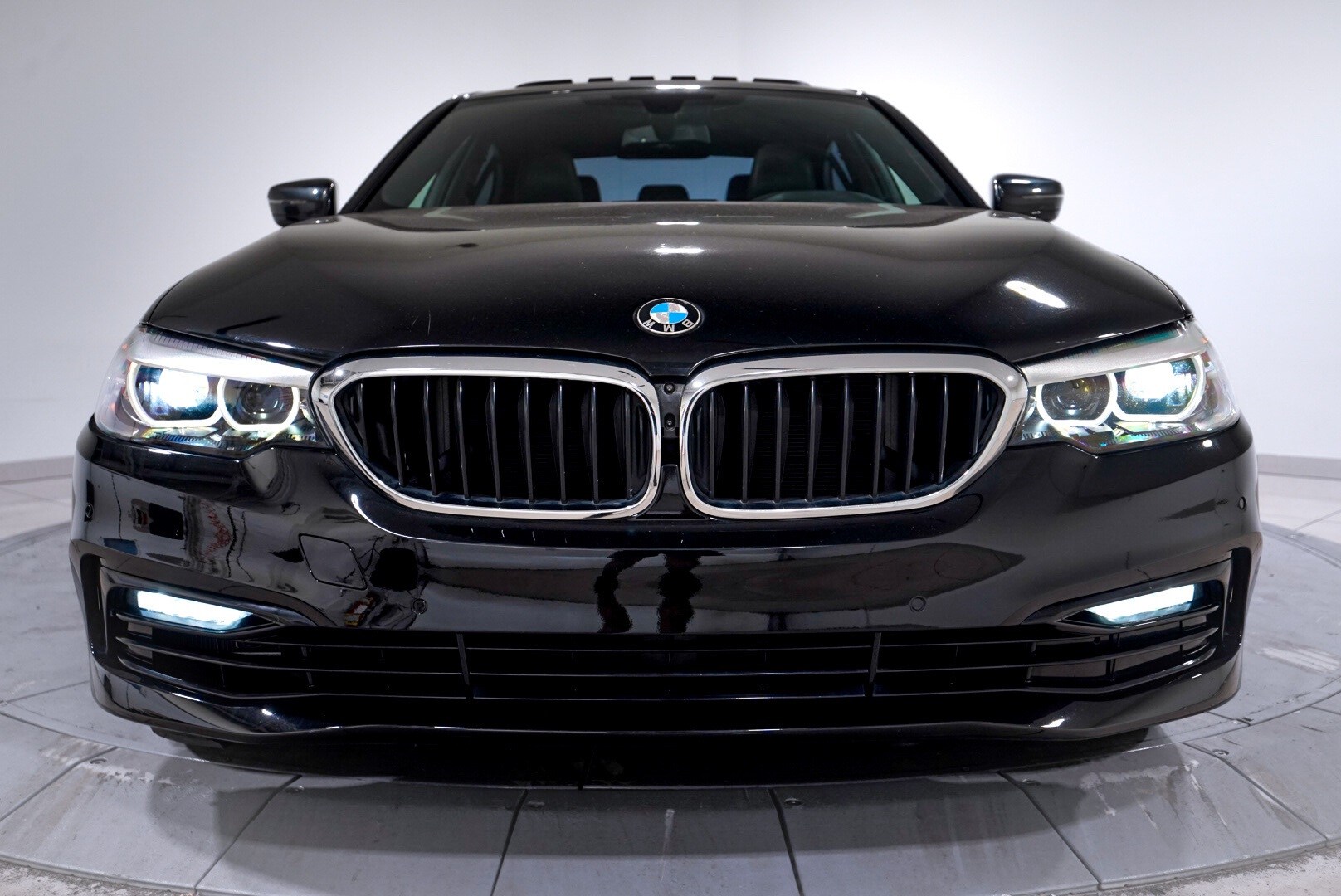 2018 Bmw 530i xDrive photo 2