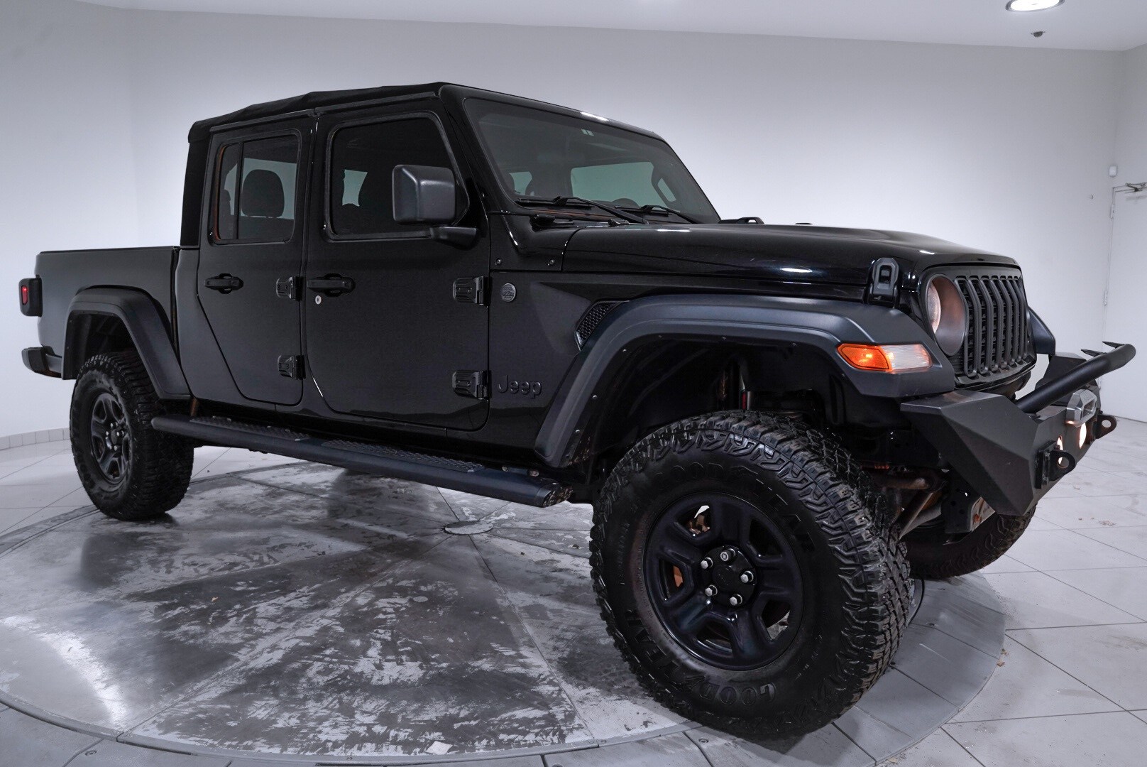 2024 Jeep Gladiator Sport photo 4