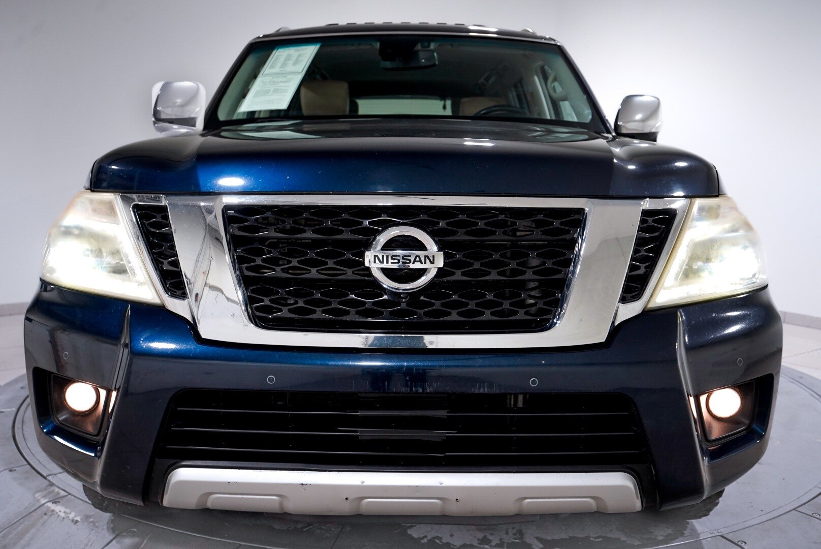 2017 Nissan Armada Platinum photo 2