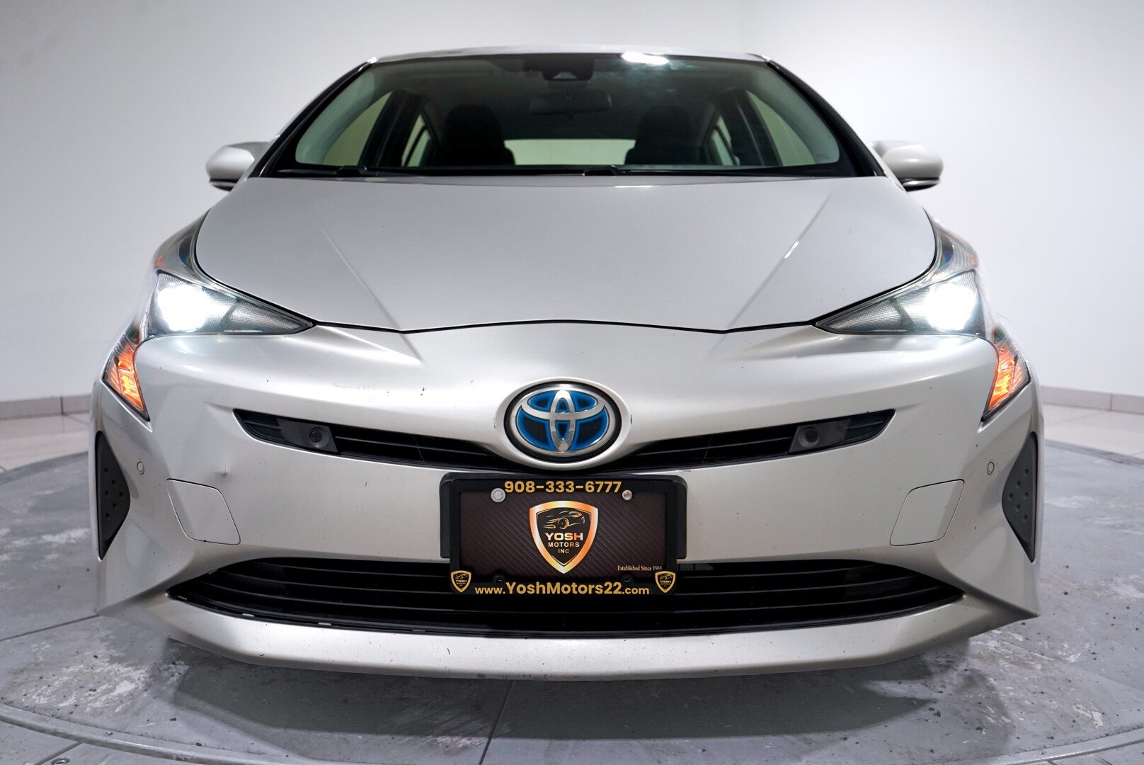 2018 Toyota Prius Two Eco Three Four Touring photo 2