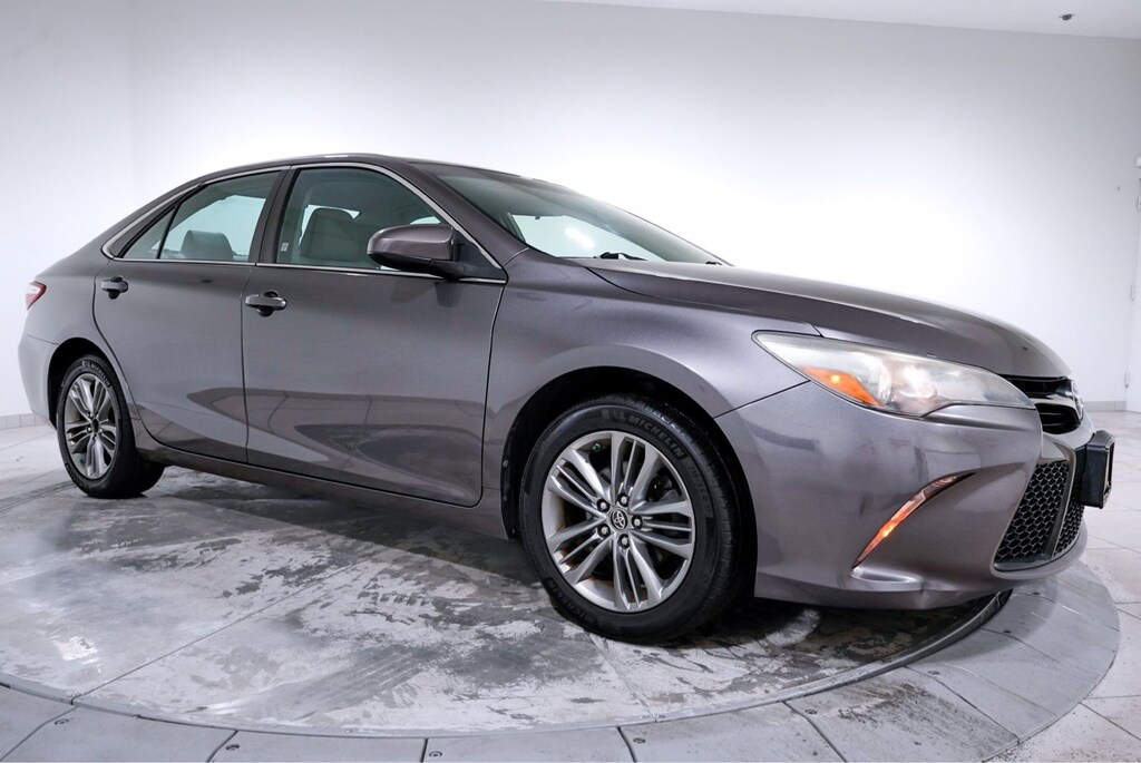 Used 2015 Toyota Camry XLE Sedan