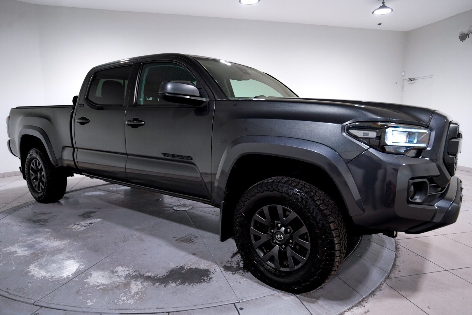 2020 Toyota Tacoma SR5 V6 photo 3