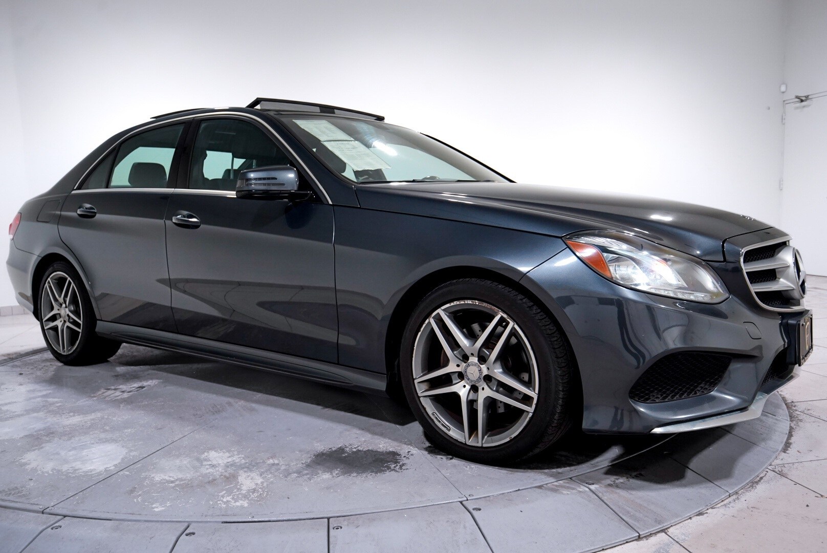 2014 Mercedes Benz E 350 4MATIC photo 4