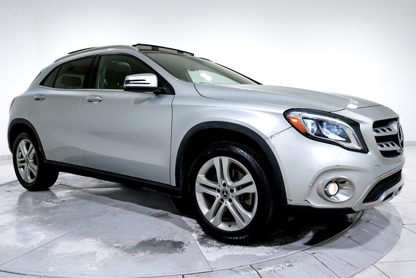 2020 Mercedes Benz GLA 250 4MATIC photo 4