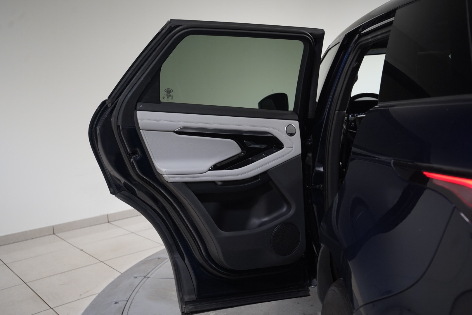 2022 Land Rover Range Rover Evoque S - Photo 24