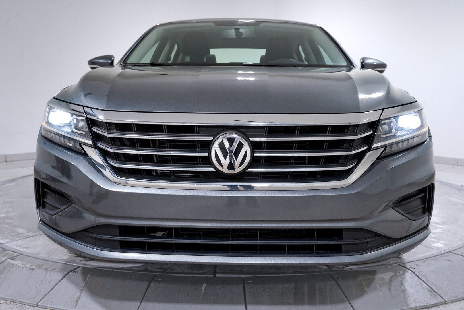 2021 Volkswagen Passat 2.0T S photo 2