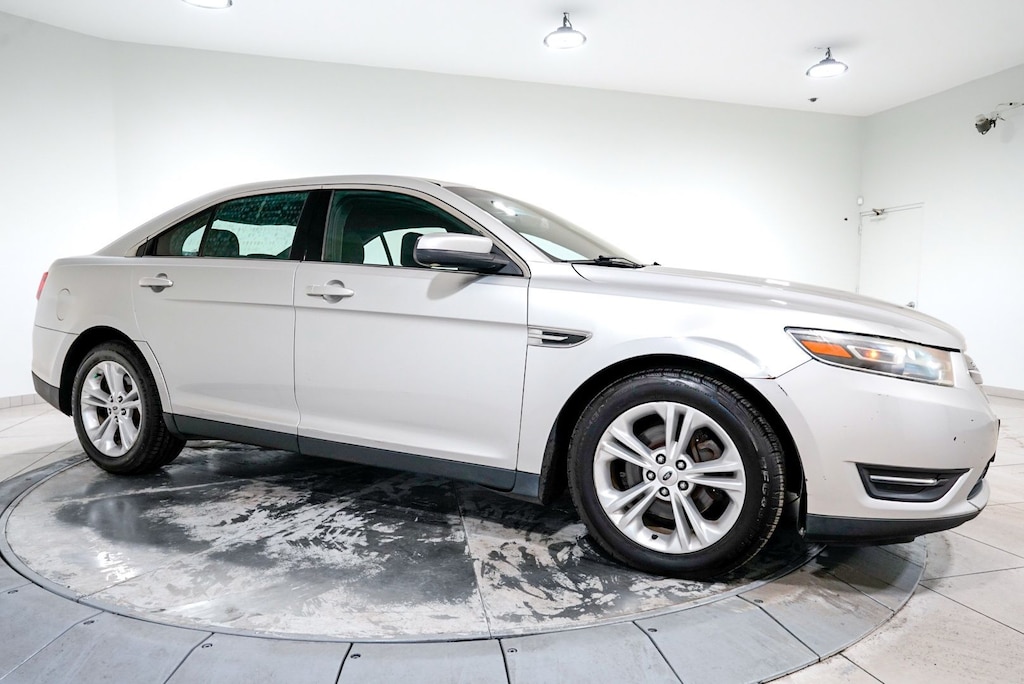 Used 2015 Ford Taurus SEL Sedan