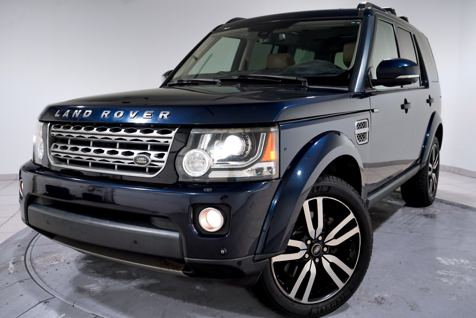 2014 Land Rover LR4 Base