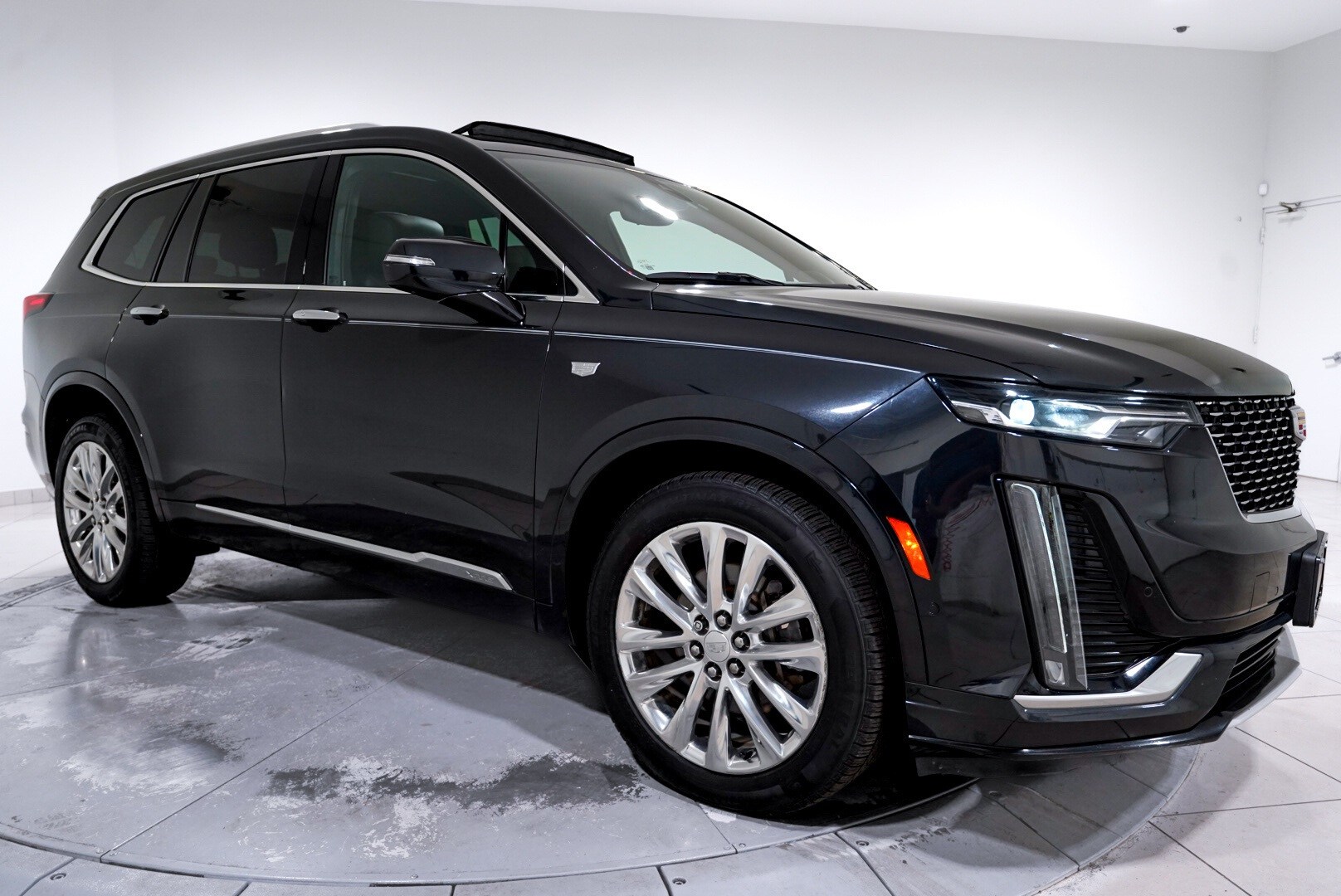 2020 Cadillac XT6 Premium Luxury photo 2