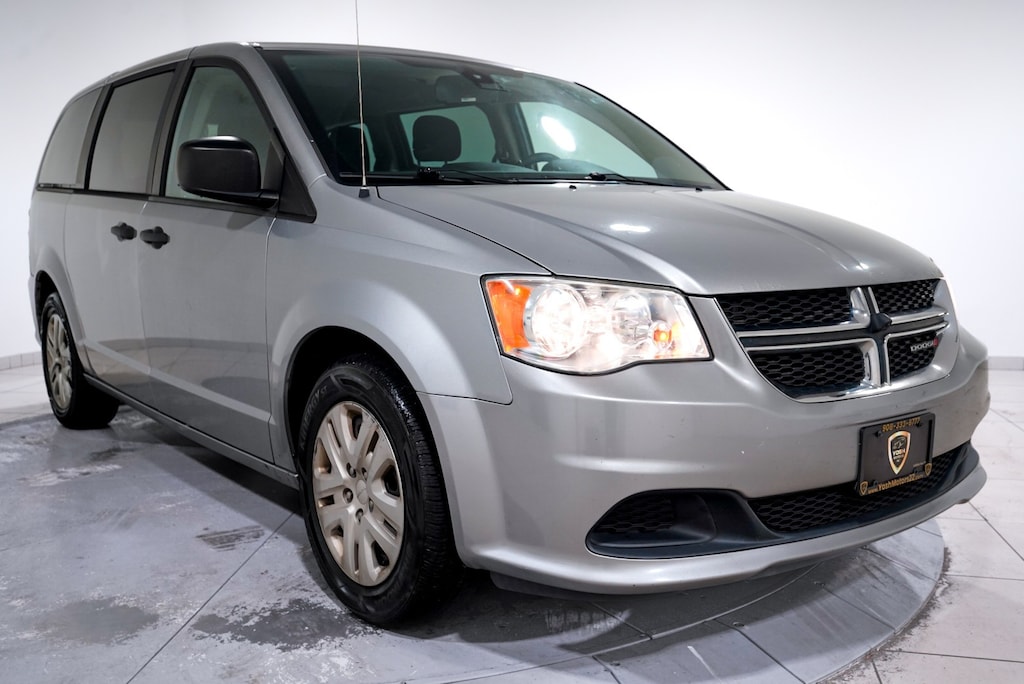Used 2019 Dodge Grand Caravan SE Van Passenger Van