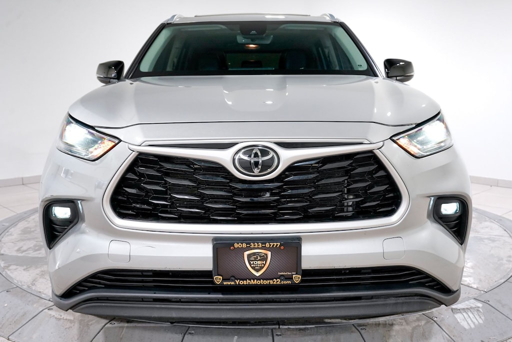 Used 2021 Toyota Highlander XLE SUV