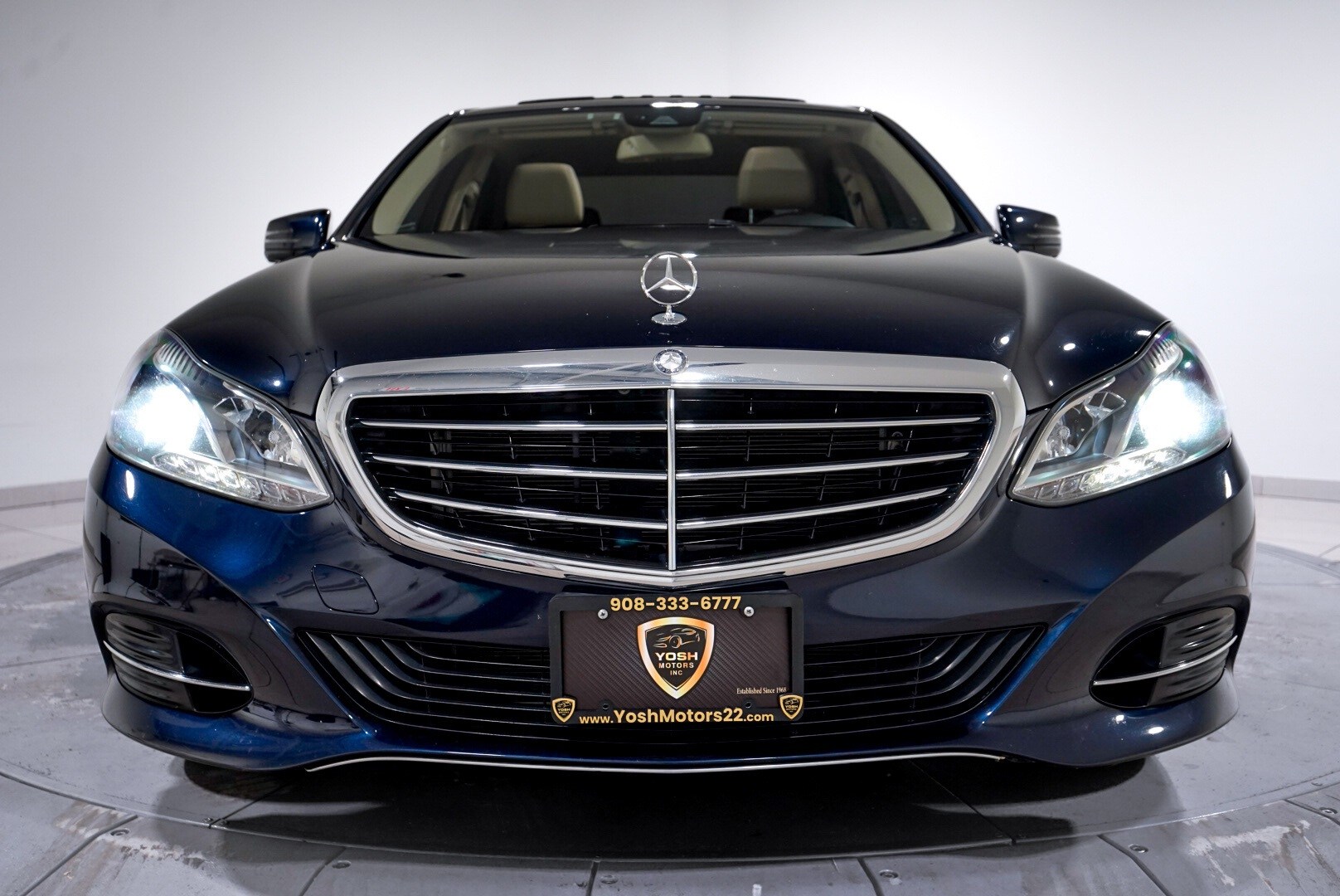 2016 Mercedes Benz E 350 4MATIC photo 2