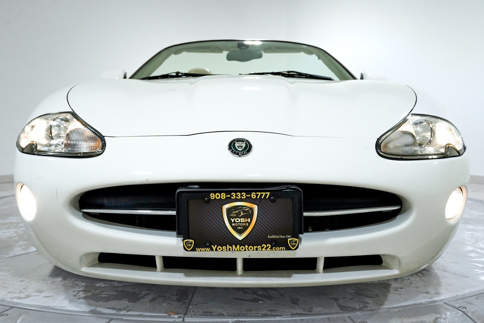 2006 Jaguar XK 8 Base Convertible photo 2