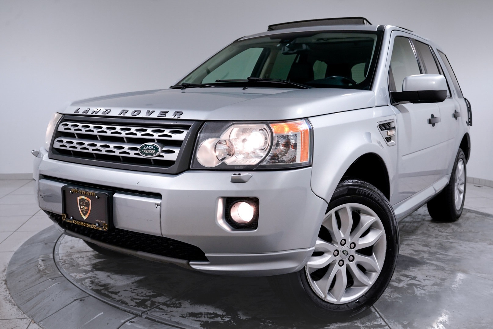 2011 Land Rover LR2 Base's photo