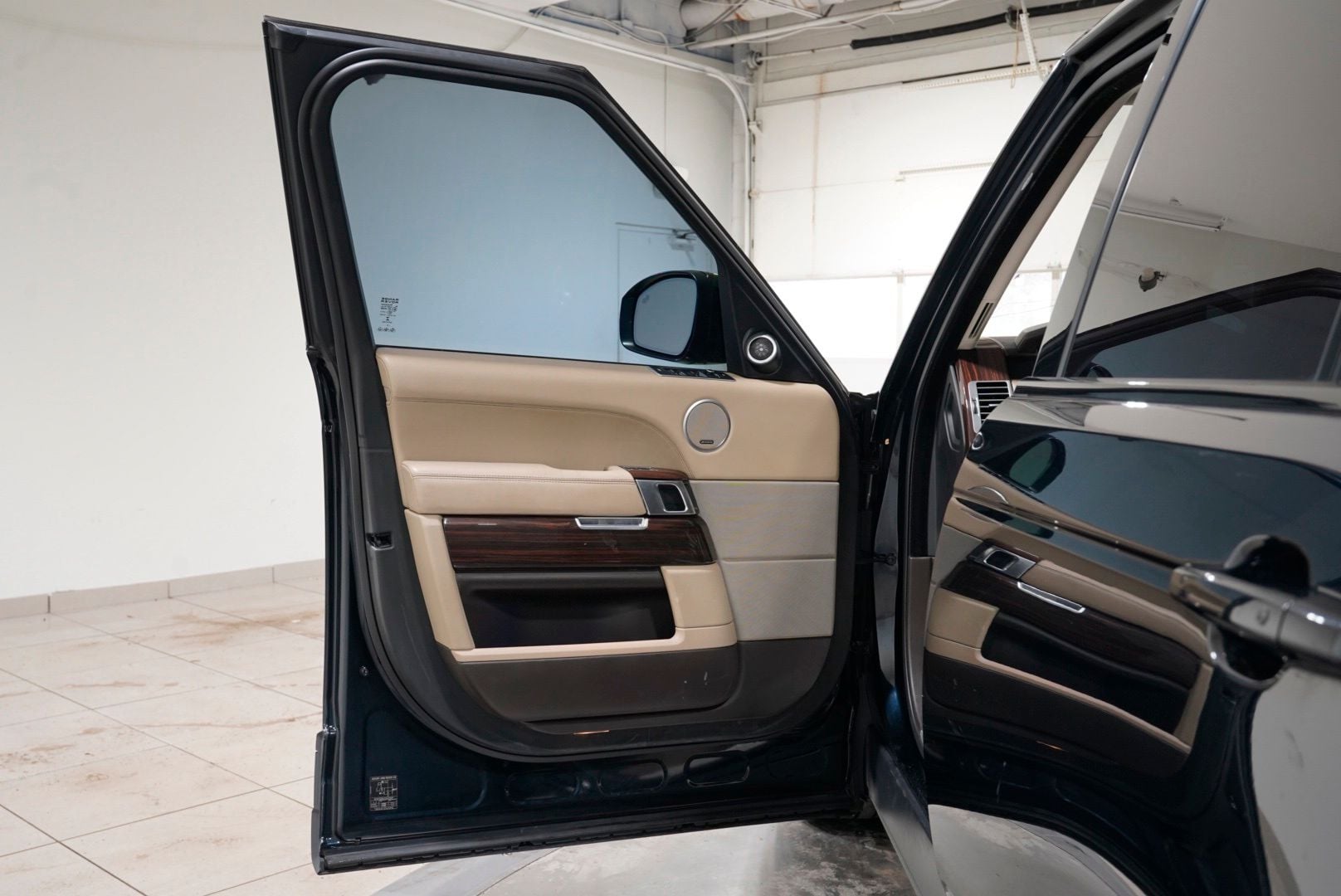 2016 Land Rover Range Rover Supercharged - Photo 22