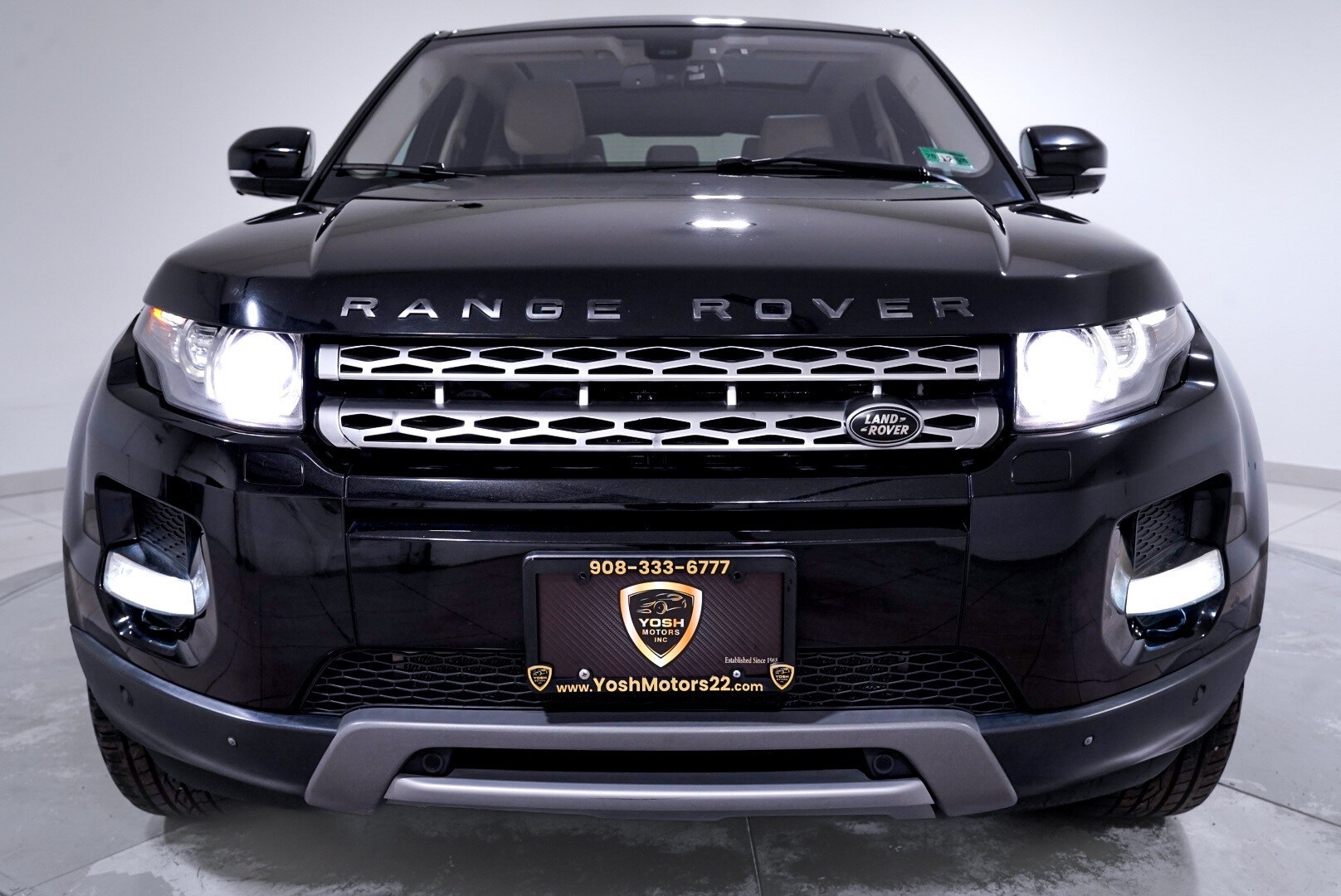2013 Land Rover Range Rover Evoque Pure photo 2