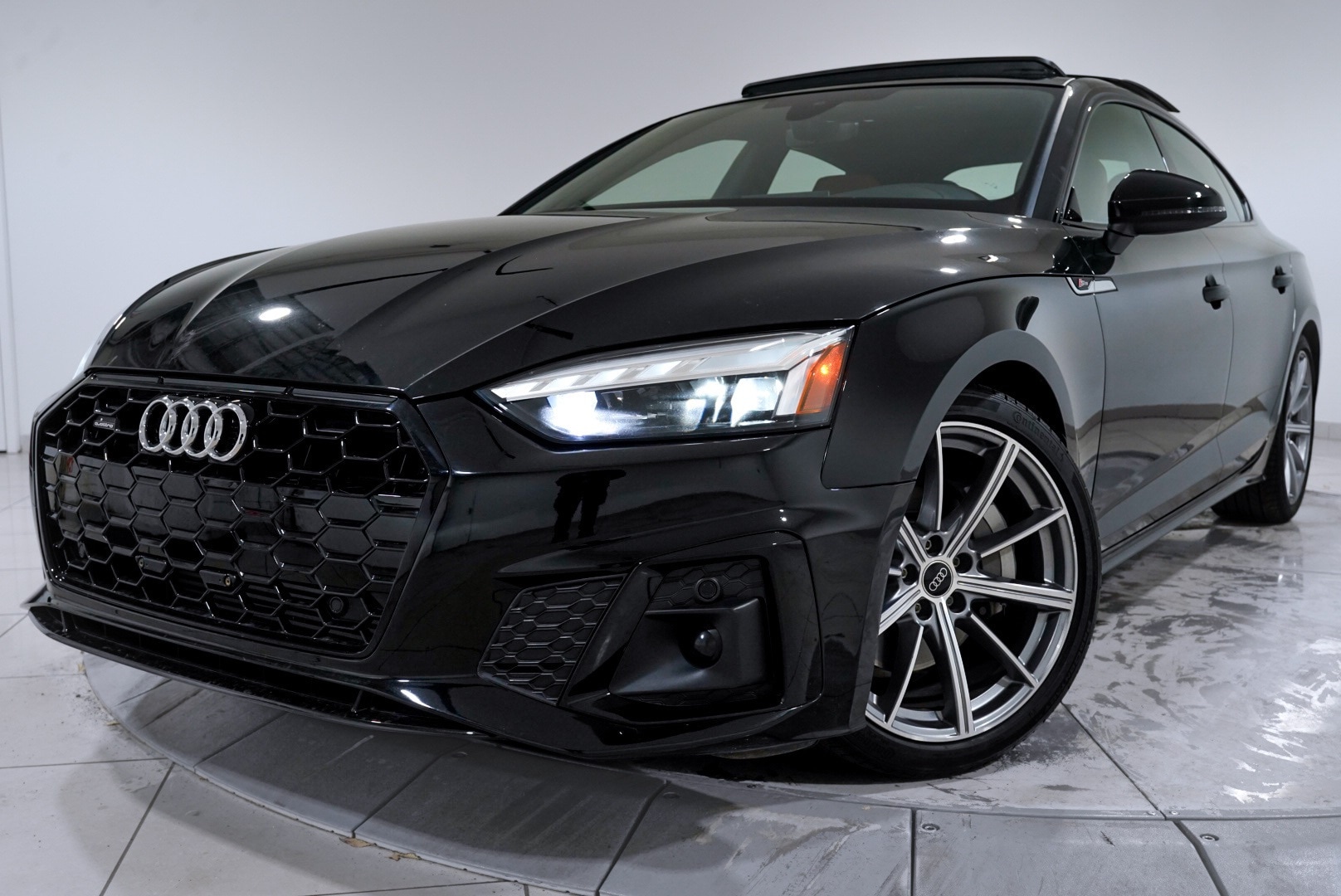 2025 Audi A5 Sportback Premium's photo