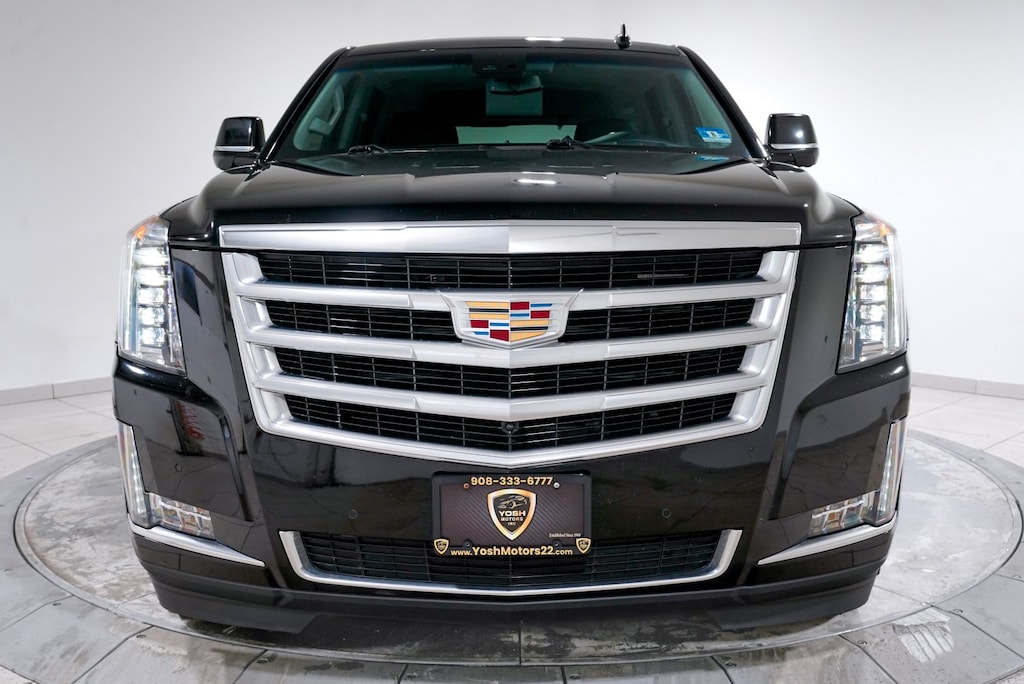 Used 2018 CADILLAC Escalade Luxury SUV