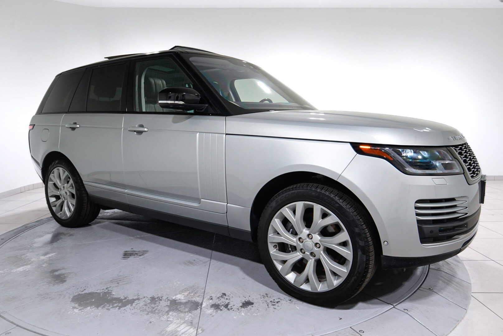 2020 Land Rover Range Rover HSE photo 4