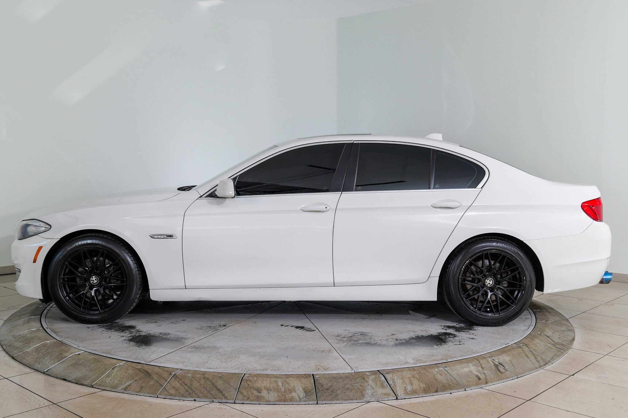 2011 Bmw 528i 5-series photo 4