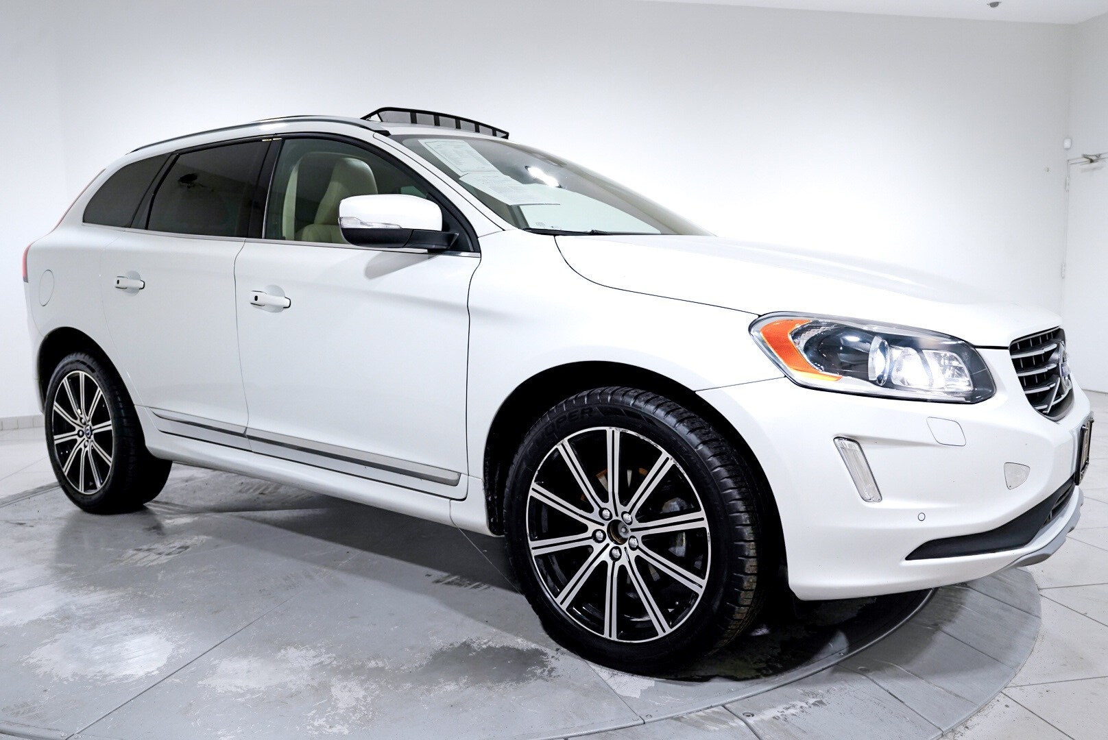 2017 Volvo XC60 T6 Inscription photo 2