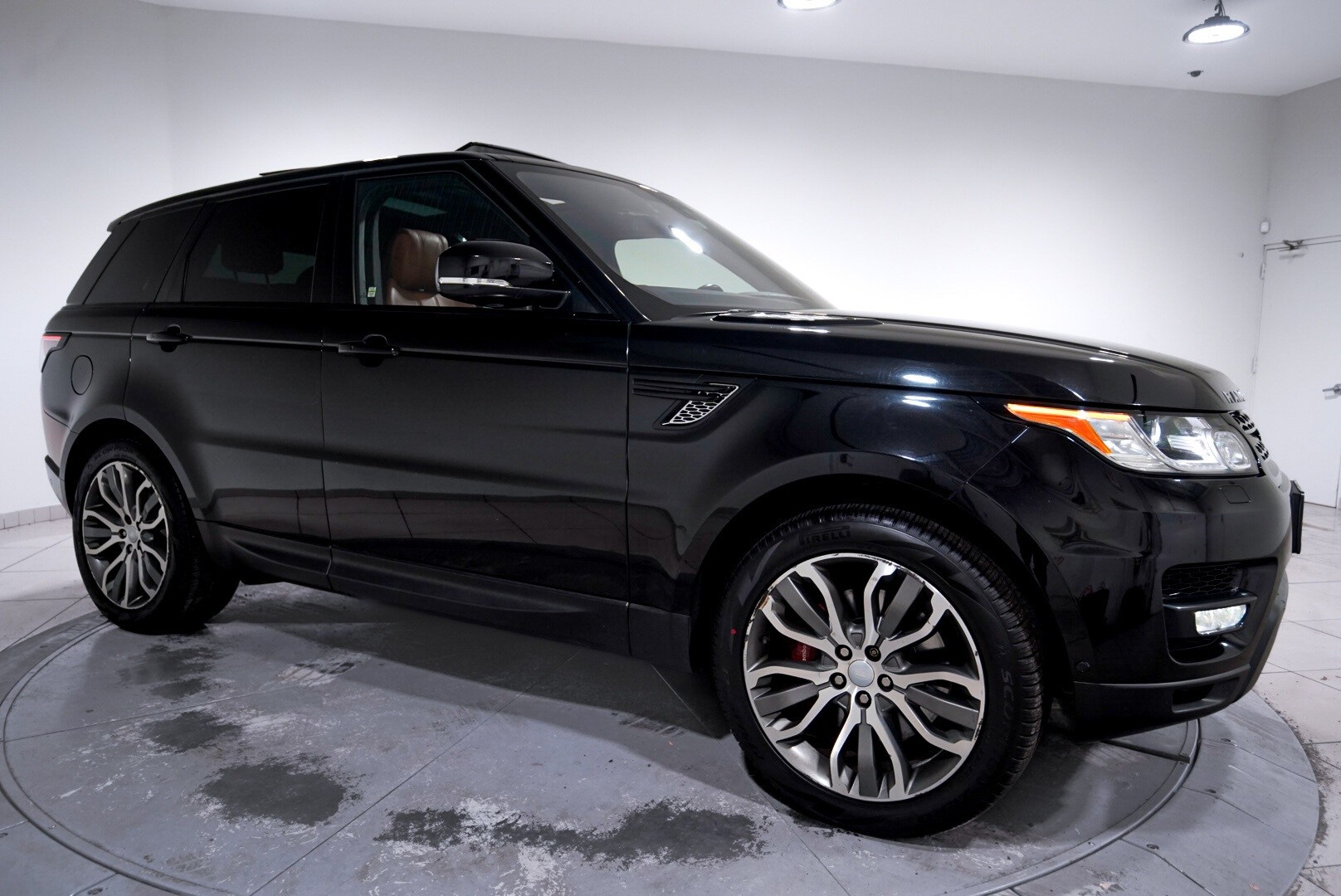2016 Land Rover Range Rover Sport SuperCharged photo 3