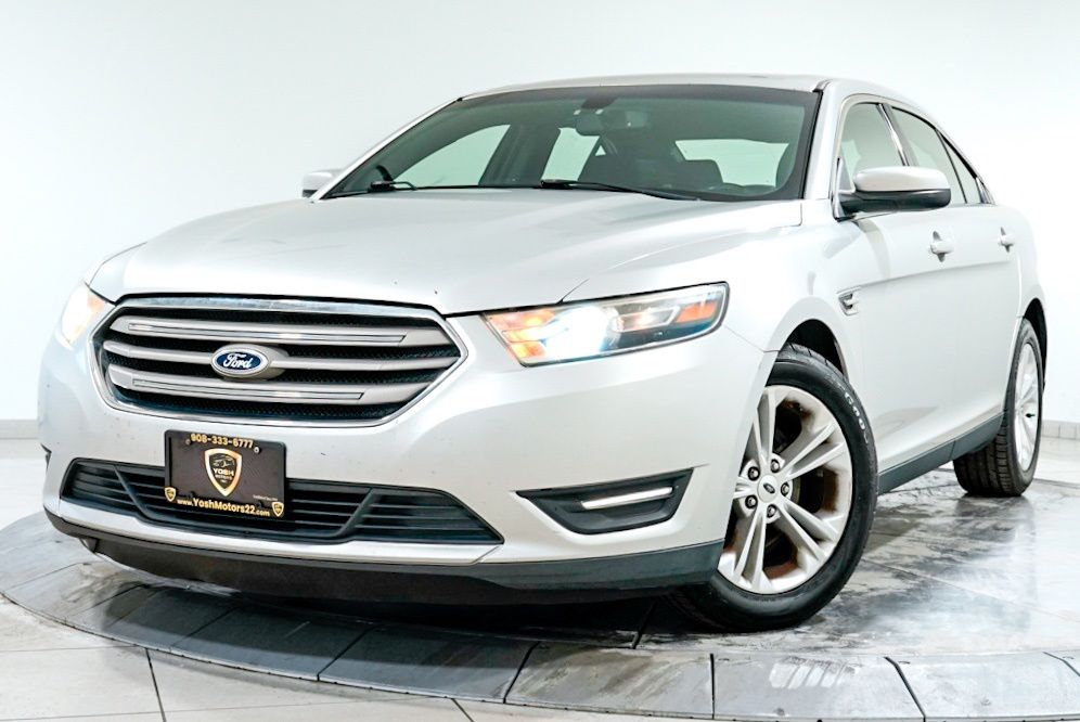2015 Ford Taurus