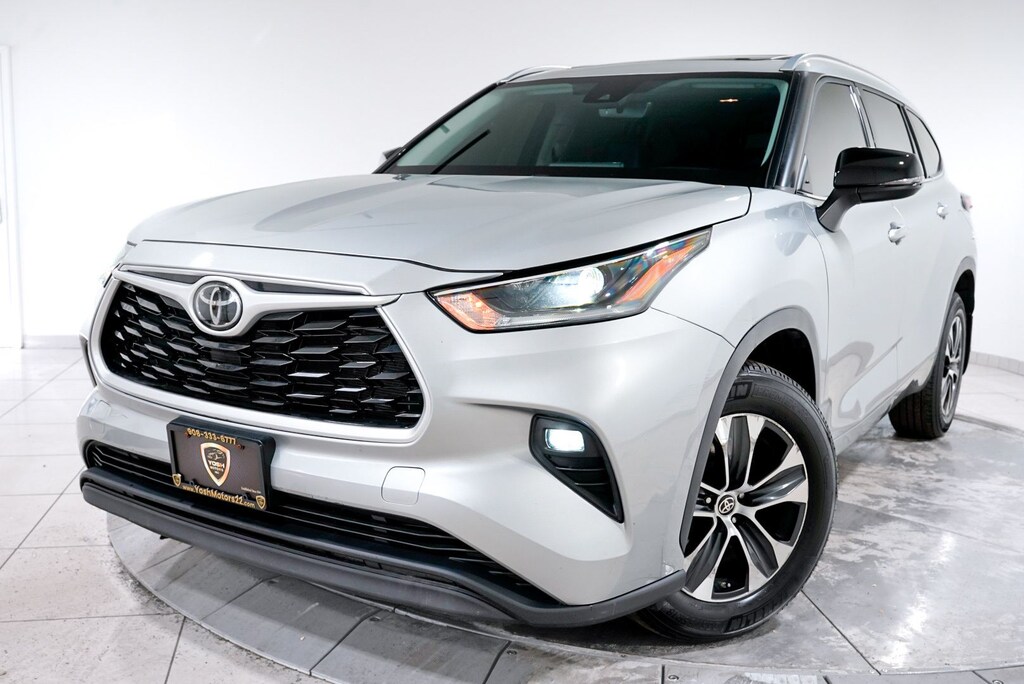 Used 2021 Toyota Highlander XLE SUV