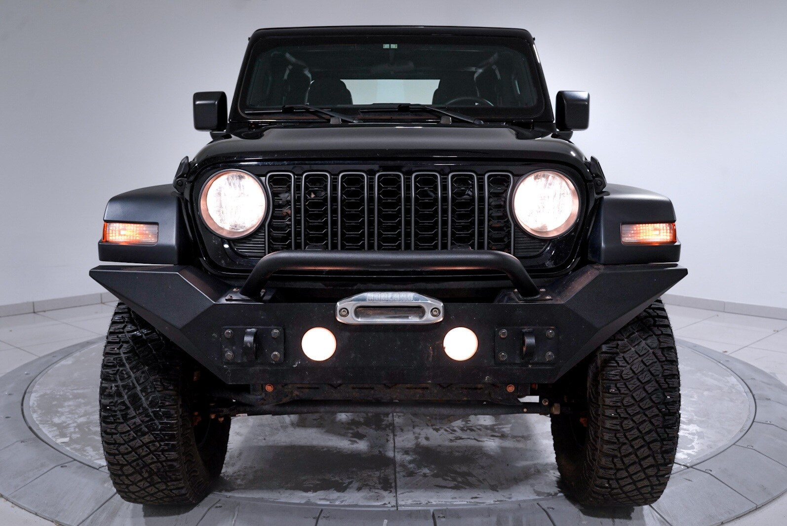 2024 Jeep Gladiator Sport photo 2