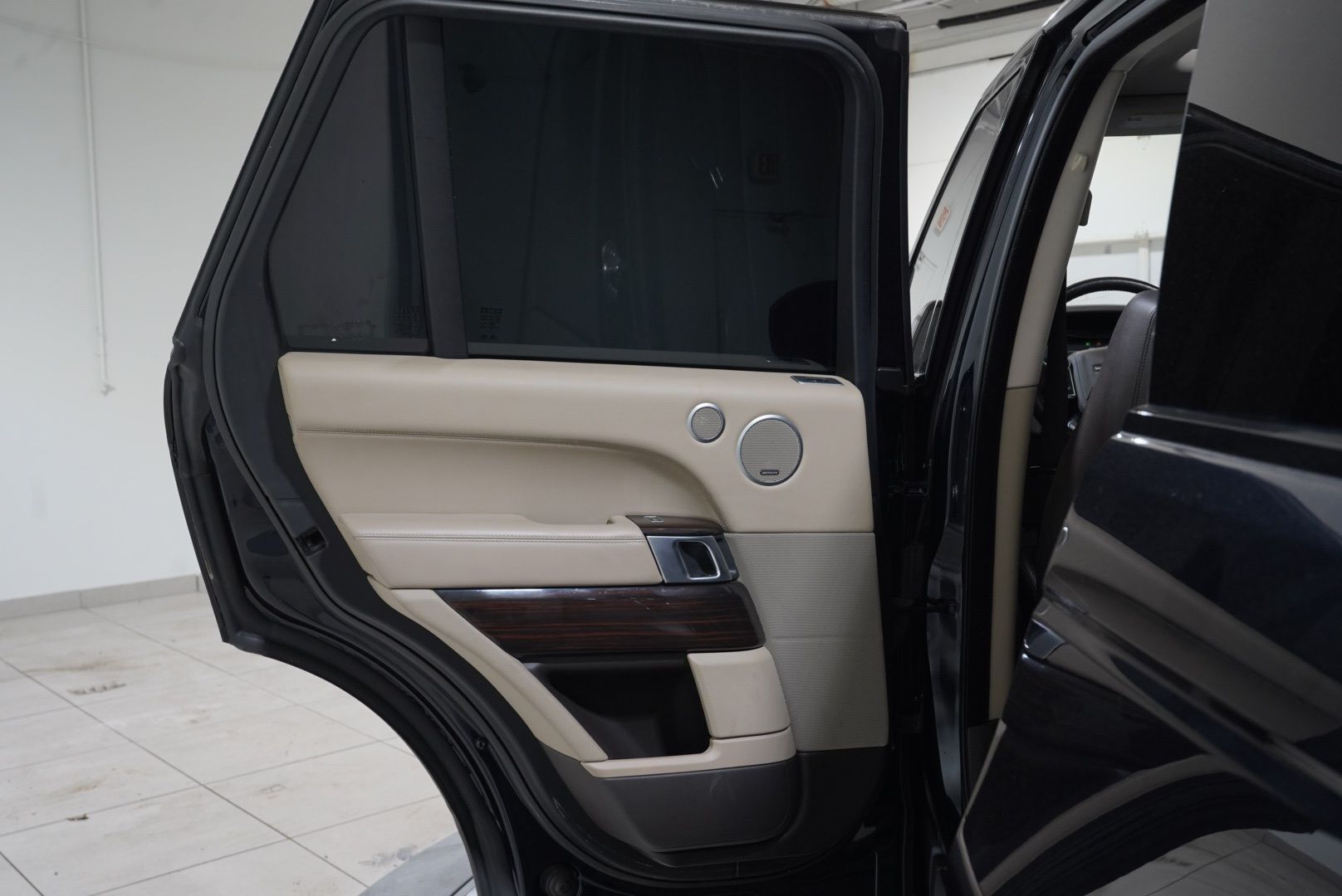 2016 Land Rover Range Rover Supercharged - Photo 23