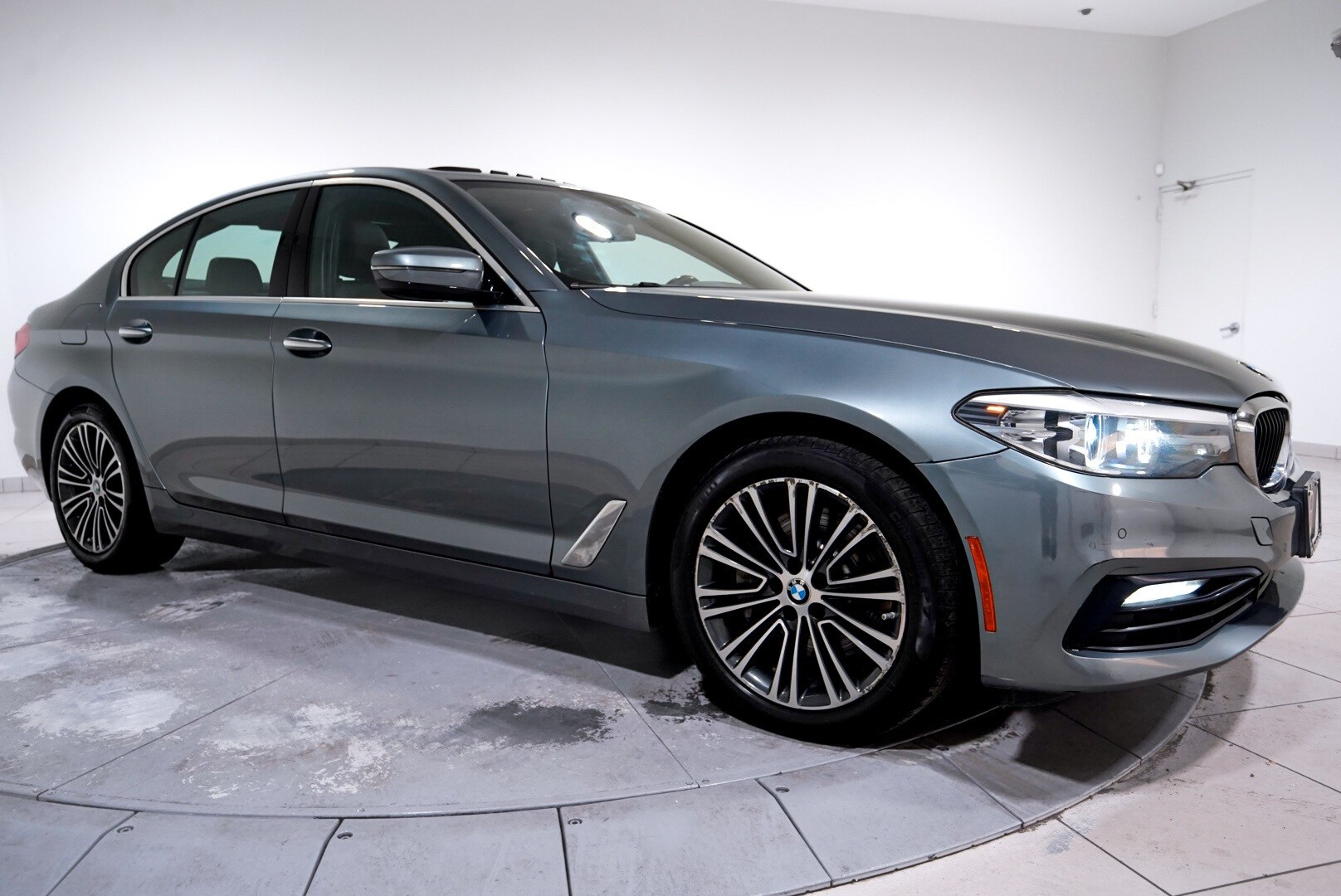2018 Bmw 530i xDrive Sedan photo 4