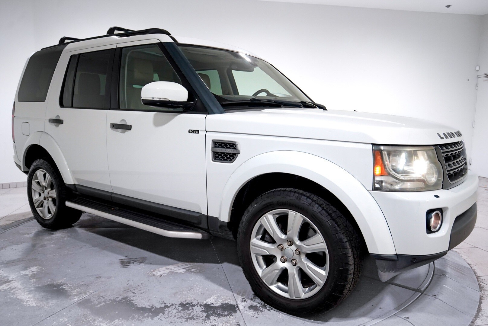 2016 Land Rover LR4 HSE photo 4