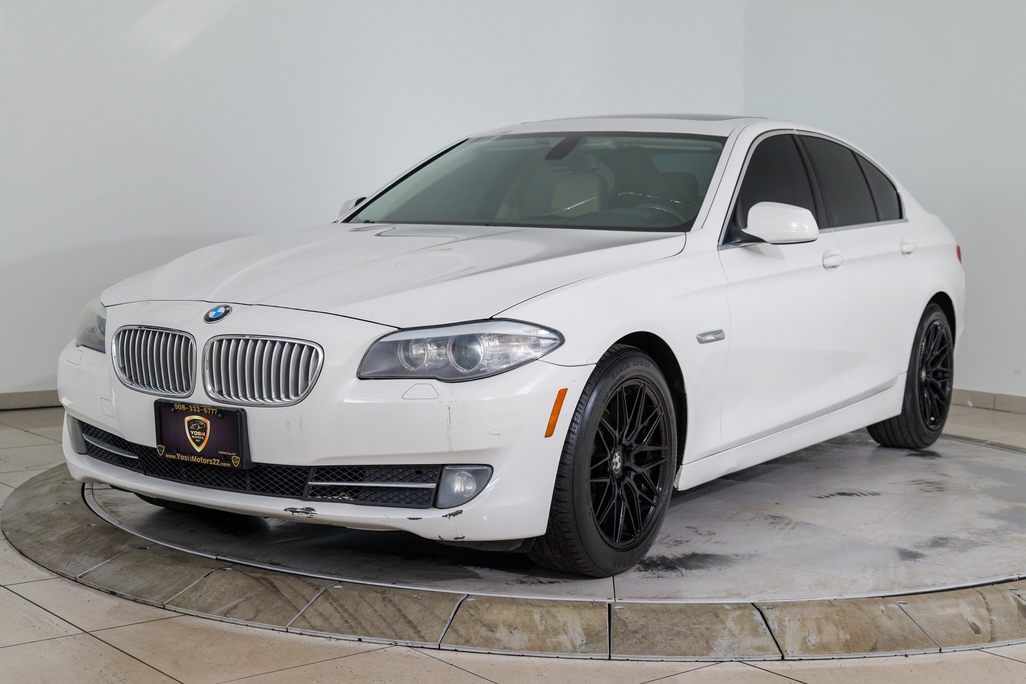 2011 Bmw 528i 5-series photo 3